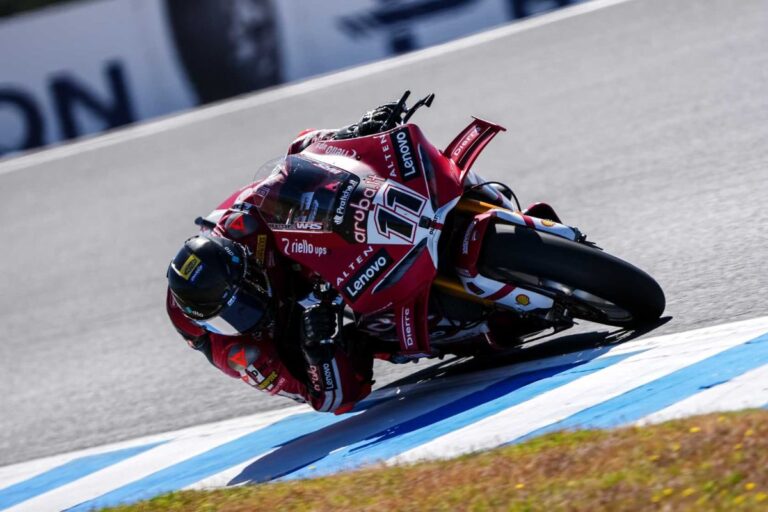 Phillip Island, Bulega comanda il WorldSBK e bimota stupisce all’esordio