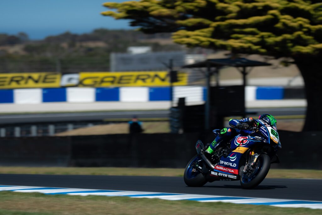 WorldSBK Phillip Island, Yamaha GRT parte in salita con Manzi e Gardner