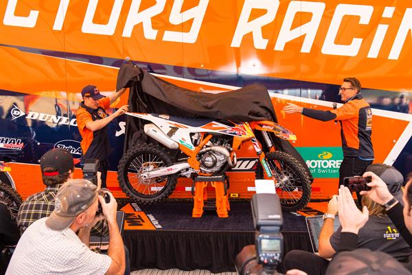KTM svela i team Supercross 2018 e la nuova 450 SX-F Factory Edition