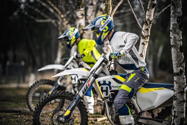Nuova collezione abbigliamento Husqvarna Motorcycles 2017