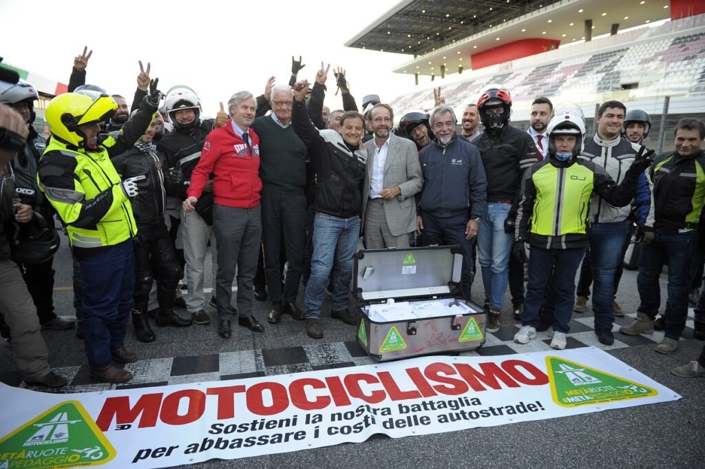 Metàpedaggio, 30.000 firme consegnate al Mugello al Viceministro