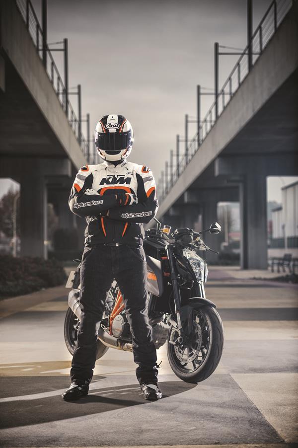 Orange Days KTM 2016: abbigliamento e accessori per vivere il test ride