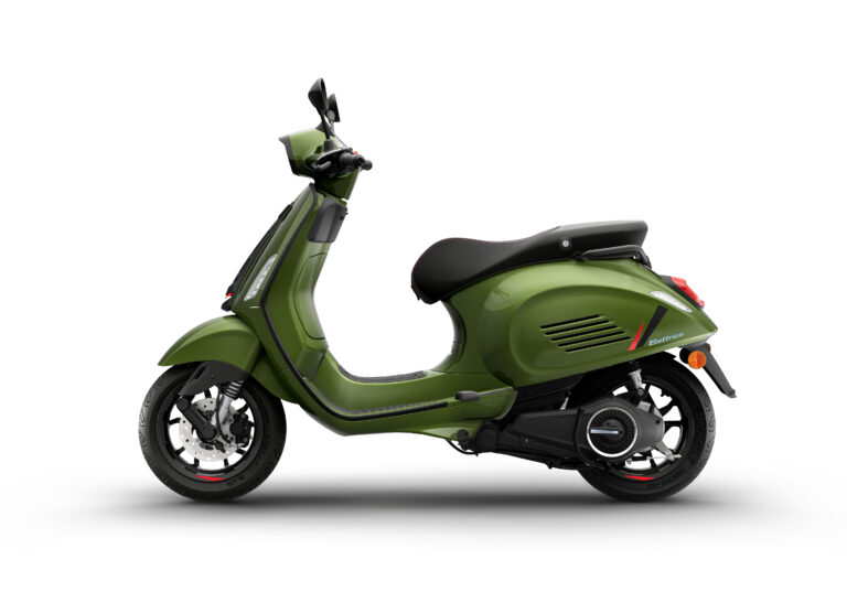 Nuove Vespa Primavera e Sprint S: più sicurezza, stile e tecnologia