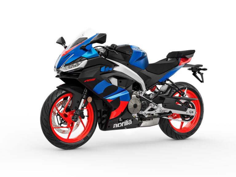 Aprilia RS 660 e RS 457 guidano il mercato delle sportive in Italia