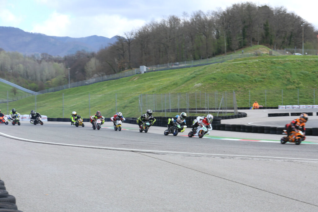 Minimoto, giovani talenti in pista al Circuito La Scintilla