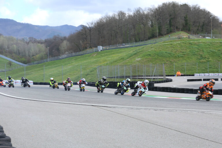 Minimoto, giovani talenti in pista al Circuito La Scintilla