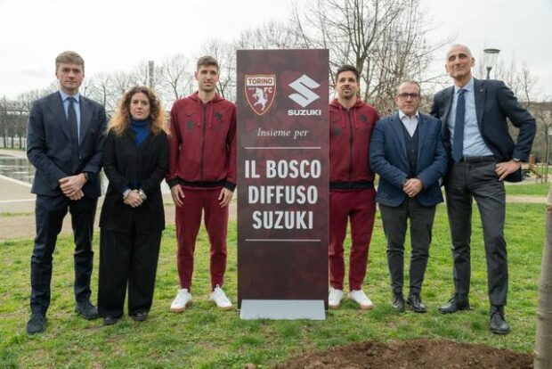 Bosco diffuso Suzuki a Torino: 29 nuovi alberi con il Torino FC