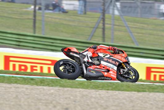 WorldSBK Imola 2017, Pirelli porta nuove gomme da Superpole e posteriore morbida