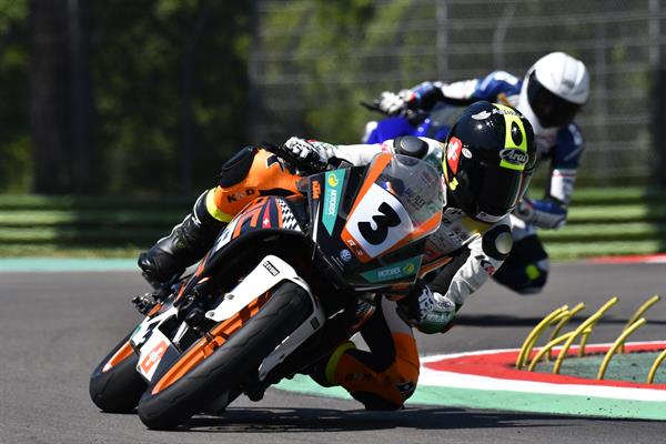 KTM RC 390 Cup, debutto spettacolare nel CIV a Imola