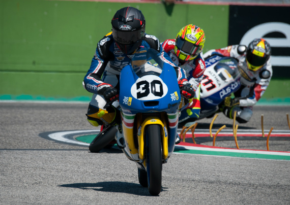 ELF CIV Imola, Talenti Azzurri subito protagonisti in Moto3 e SSP300