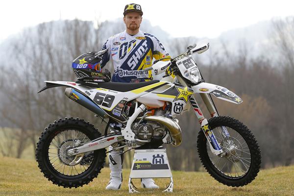 Infortunio alla spalla, Bellino salta il via dell’EnduroGP 2017