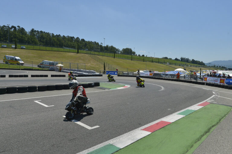 Minimoto al Mugellino: Coppa Centro Italia e Trofeo Simoncelli