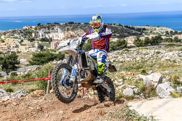 Husqvarna, doppietta in Sicilia negli Assoluti d’Italia Enduro