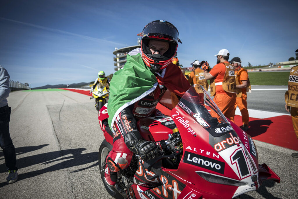 Bulega e Lecuona, tripletta storica Ducati in WorldSBK
