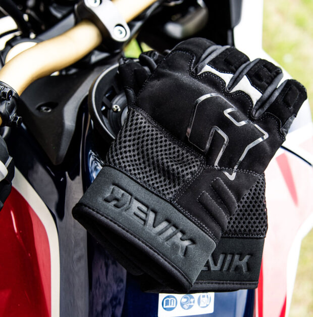 Hevik California-R guanto estivo omologato
