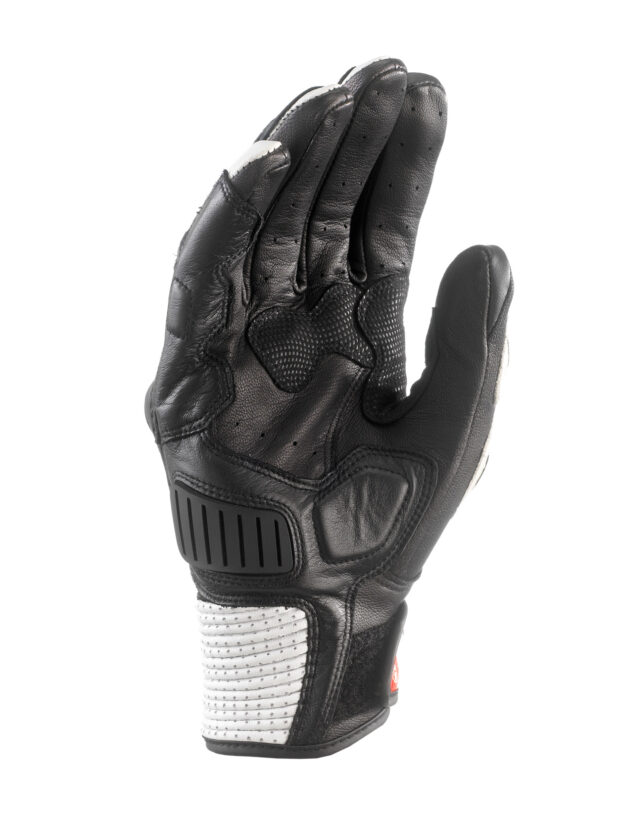 Clover RS-8 e RSC-3, due guanti sportivi per mani sempre protette