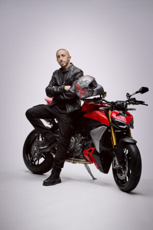 Tony-Cairoli-154°-Gruppo-Diavoli-Rossi-Foto-01.jpg