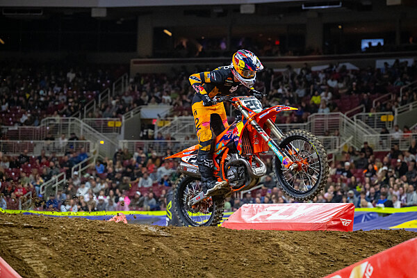 AMA Supercross St. Louis: Prado sfiora il podio, Tomac resta leader