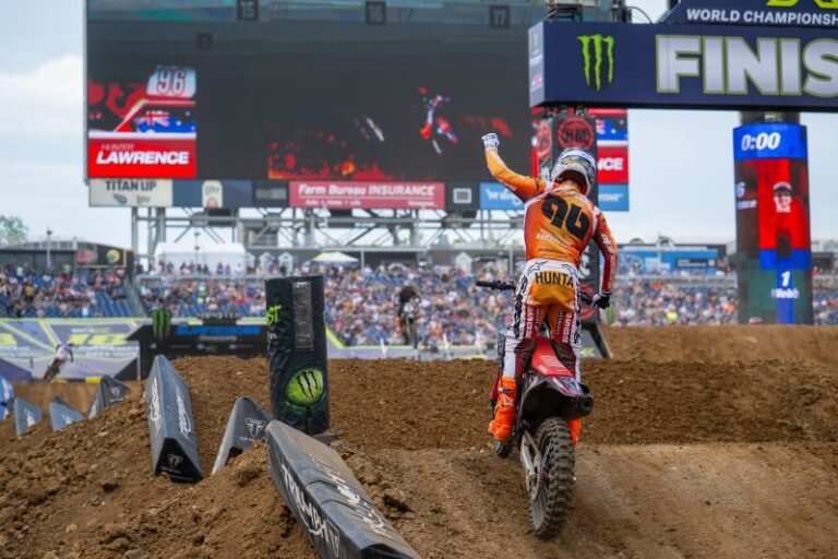 Hunter Lawrence a Nashville, leader solitario del campionato AMA Supercross 450SX
