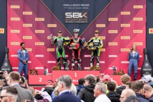Nicolo Bulega nelle fasi finali del Round olandese WorldSBK ad Assen