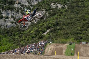 Tom Vialle durante le qualifiche MXGP Trentino 2026 a Pietramurata