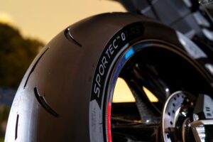 Metzeler SPORTEC 01, pneumatico supersportivo progettato per uso stradale e track day