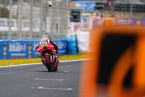 Team Honda HRC Castrol a Jerez durante le prove del venerdì del Gran Premio