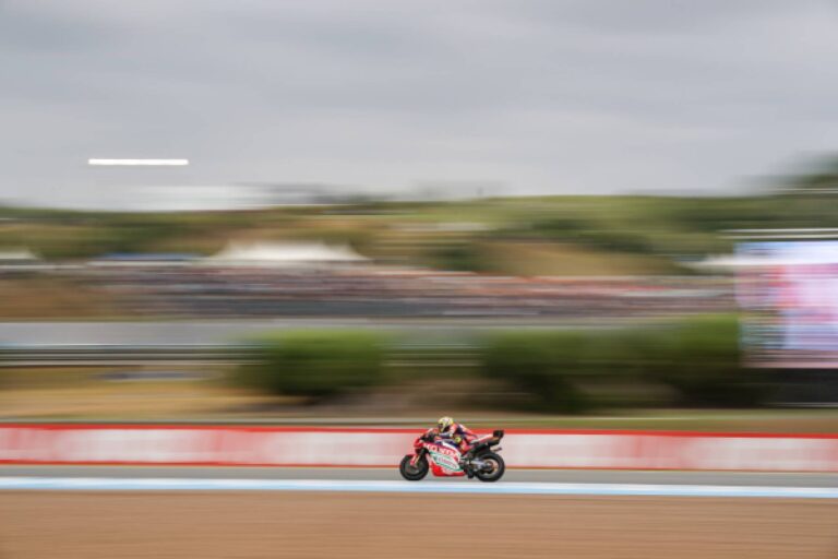 MotoGP Jerez, Sprint bagnata: Marini 9º, scivola Mir