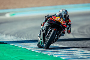 Pedro Acosta su KTM RC16 nei test MotoGP a Jerez