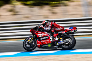 Desmosedici GP del Ducati Lenovo Team durante i test a Jerez
