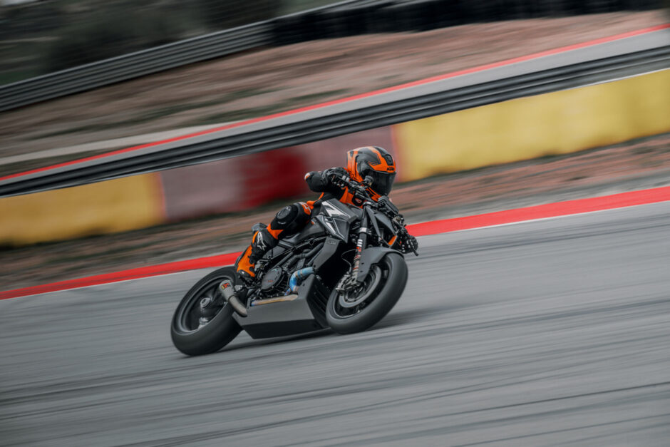 KTM 1390 Super Duke RR Track 2026 versione esclusiva per uso in pista