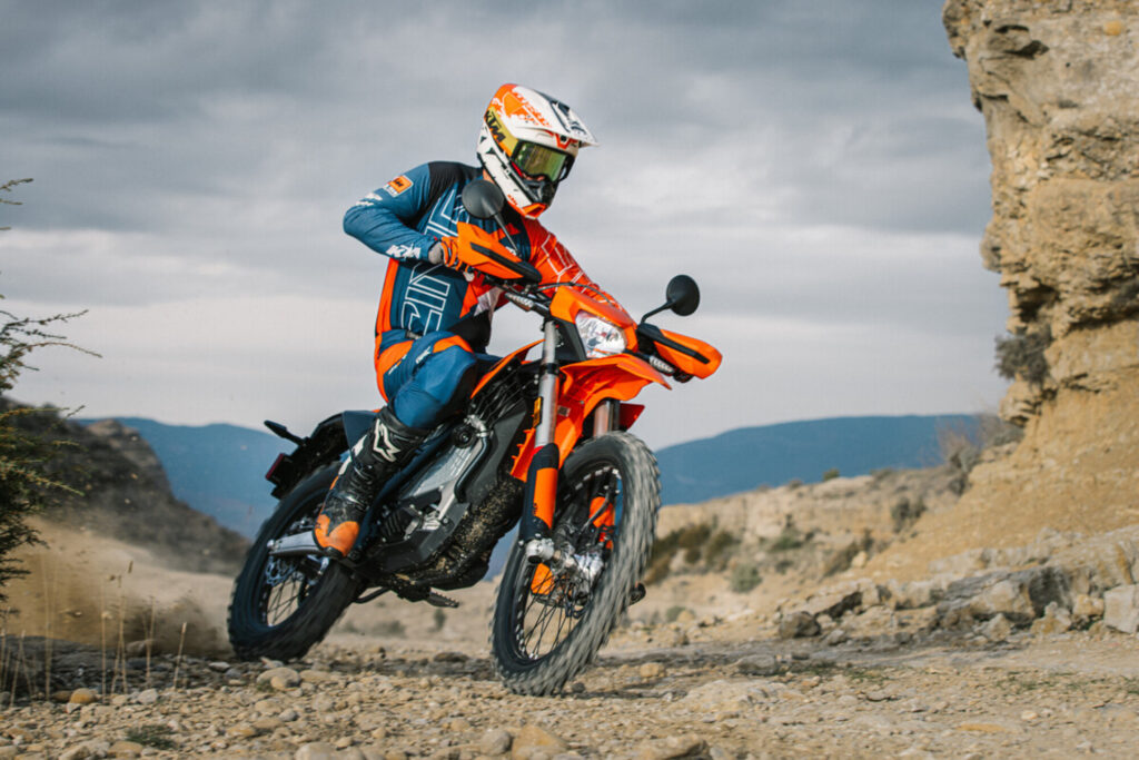 KTM FREERIDE E 2027, l’enduro elettrica si evolve ancora