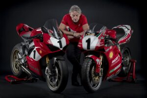 Carl Fogarty durante l'incontro con i tifosi alla Biker Fest International 2026