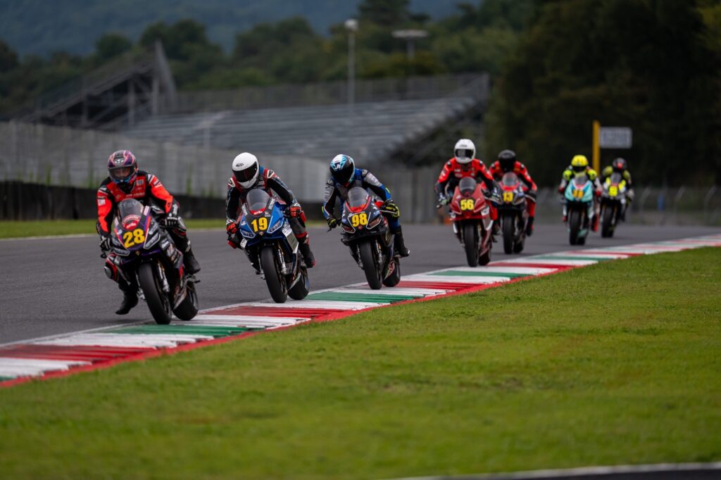 Informazioni iscrizioni Trofeo Aprilia RS 660 2026 per piloti e team