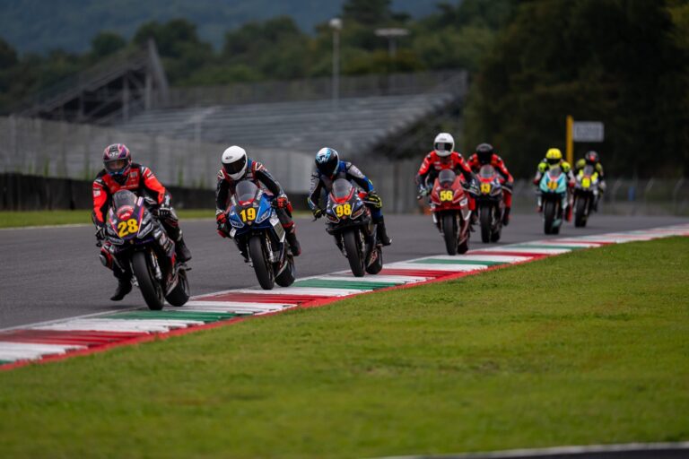 Informazioni iscrizioni Trofeo Aprilia RS 660 2026 per piloti e team