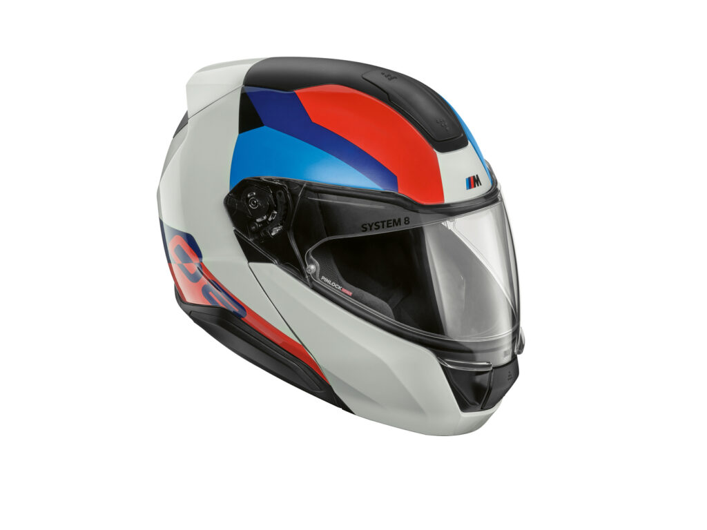 Casco modulare BMW System 8 della gamma BMW Motorrad, nuova generazione omologata ECE 22-06