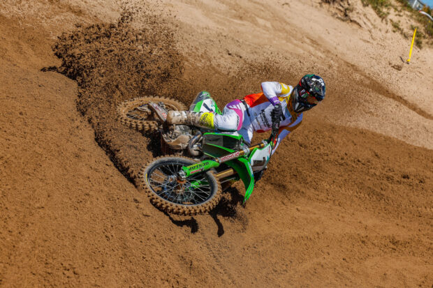 Romain Febvre con la Kawasaki durante il GP di Riola Sardo