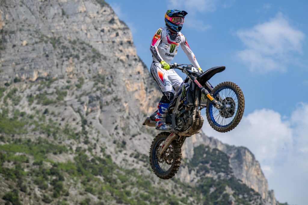 Karlis Reisulis in azione al MXGP del Trentino con la Yamaha YZ250FM, quinto posto stagionale