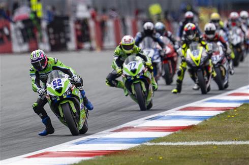 Kawasaki WorldSSP Team ad Assen con Jeremy Alcoba e Dominique Aegerter durante il weekend