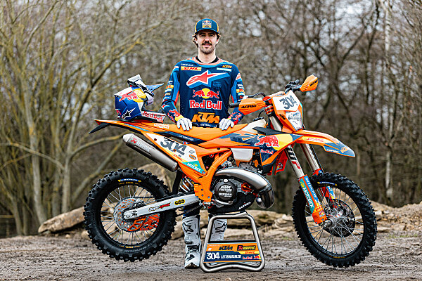 Manuel Lettenbichler con la KTM 300 EXC per il campionato Hard Enduro 2026