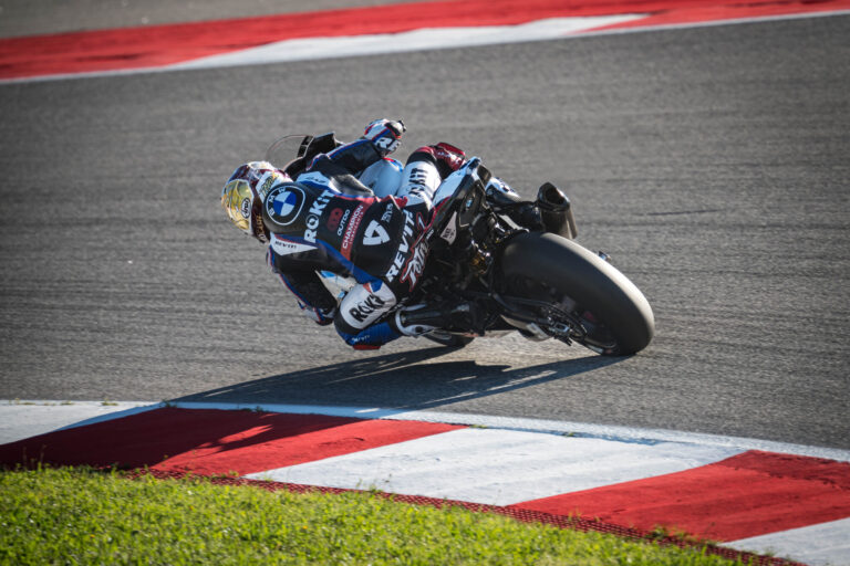 WorldSBK Portimão, Oliveira-show: tre podi con la BMW M 1000 RR