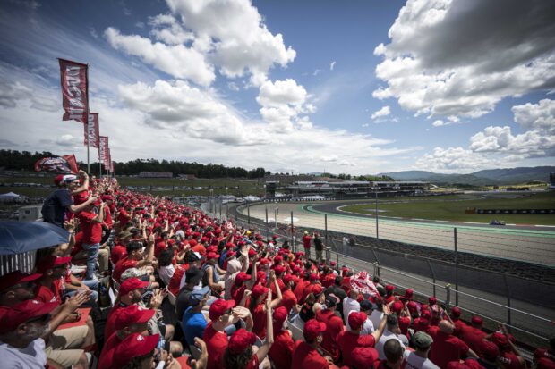 Tribune Ducati al Mugello, area tribuna riservata con servizi esclusivi per i tifosi