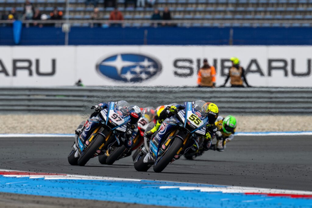 Andrea Locatelli in gara ad Assen nel round WorldSBK con la Yamaha del team Pata Maxus