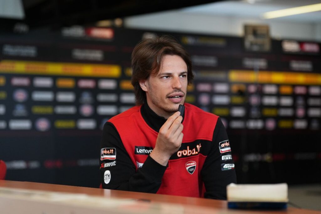 Scene dal paddock del WorldSBK al Dutch Round di Assen 2026