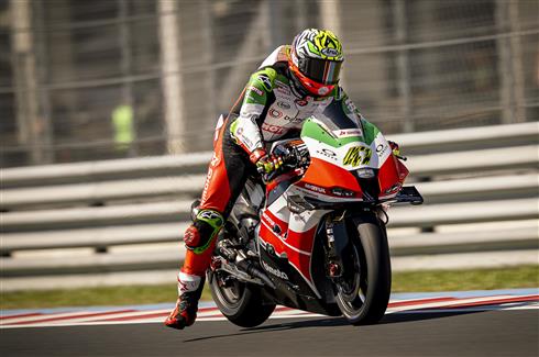 Axel Bassani con la bimota KB998 durante le prove libere al Balaton Park Circuit