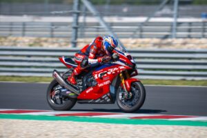 CBR1000RR-R del team Honda HRC al Balaton Park, lavoro su set-up ed elettronica
