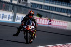 Ducati Panigale V4 R in pista a Balaton Park durante le prove del WorldSBK