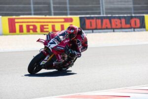 Nicolò Bulega a Balaton Park, protagonista del dominio WorldSBK con pneumatici Pirelli DIABLO Superbike