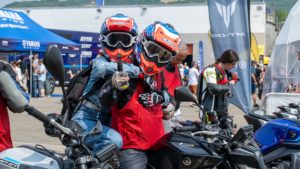 Partecipanti e community Yamaha allo Spirit of Challenge 2026 al circuito di Varano per test ride e attività condivise