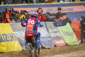 Hunter Lawrence vincitore al Denver Supercross 2026 su Honda CRF450RWE